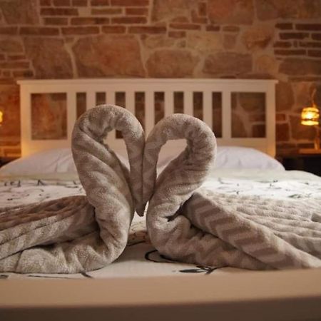 Appartamento Historic Luxury Old Town Zara Esterno foto