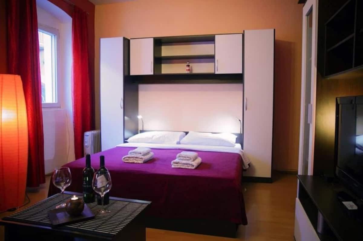 Appartamento Historic Luxury Old Town Zara Esterno foto